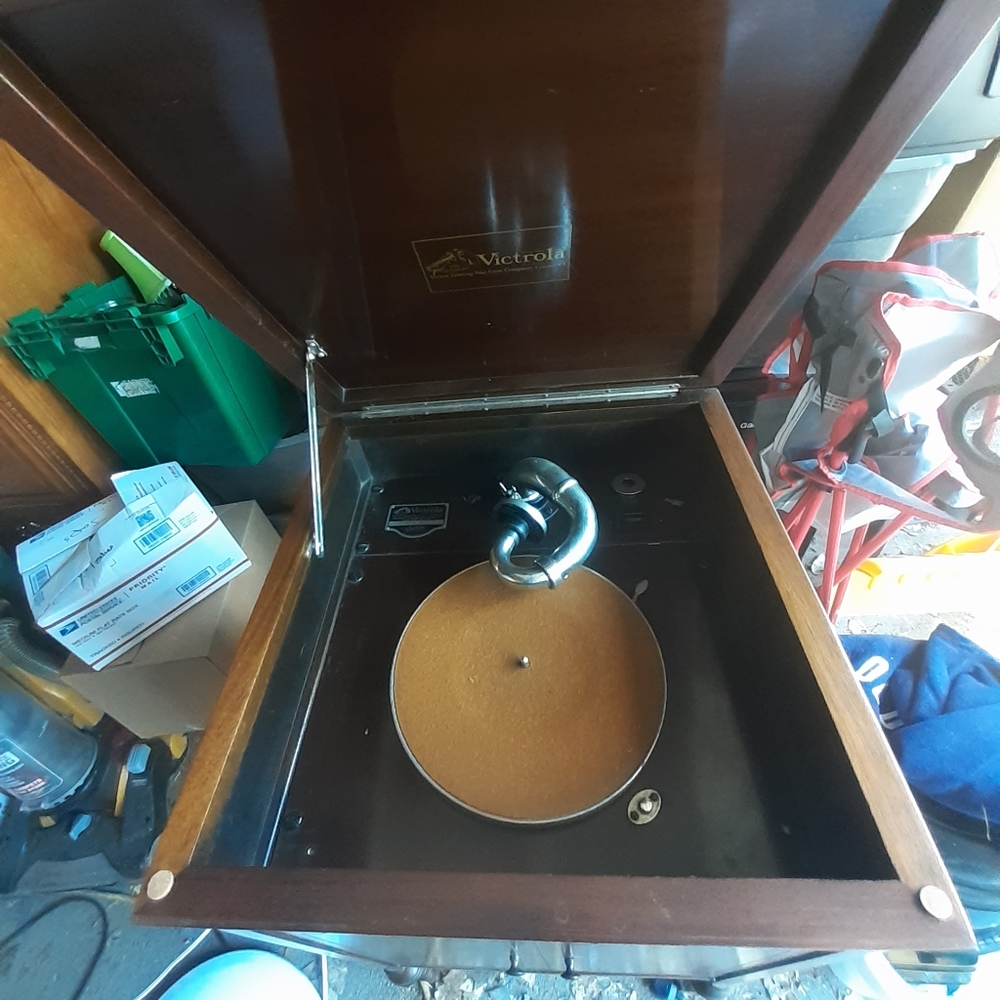 Victrola victor talking machine